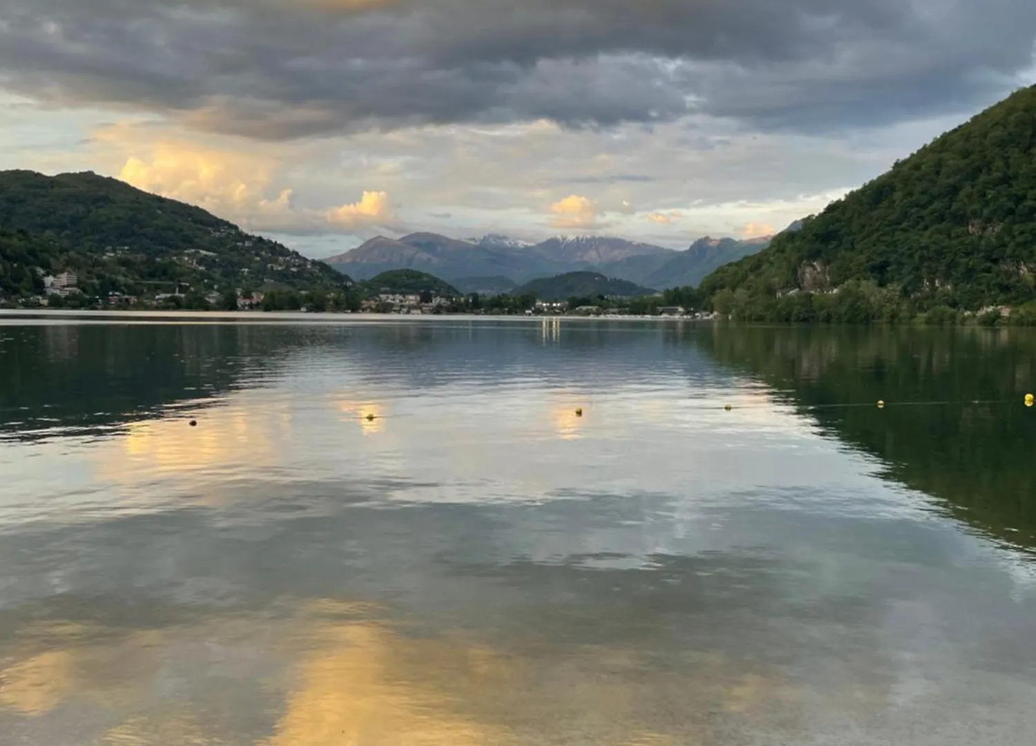 Reflections At The Lake Lavena Ponte Tresa Apartment